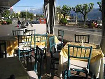 Готель Sempione 2*